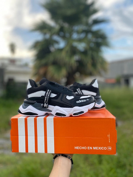 Adidas negros blancos