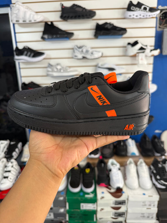 Af1 negro naranja